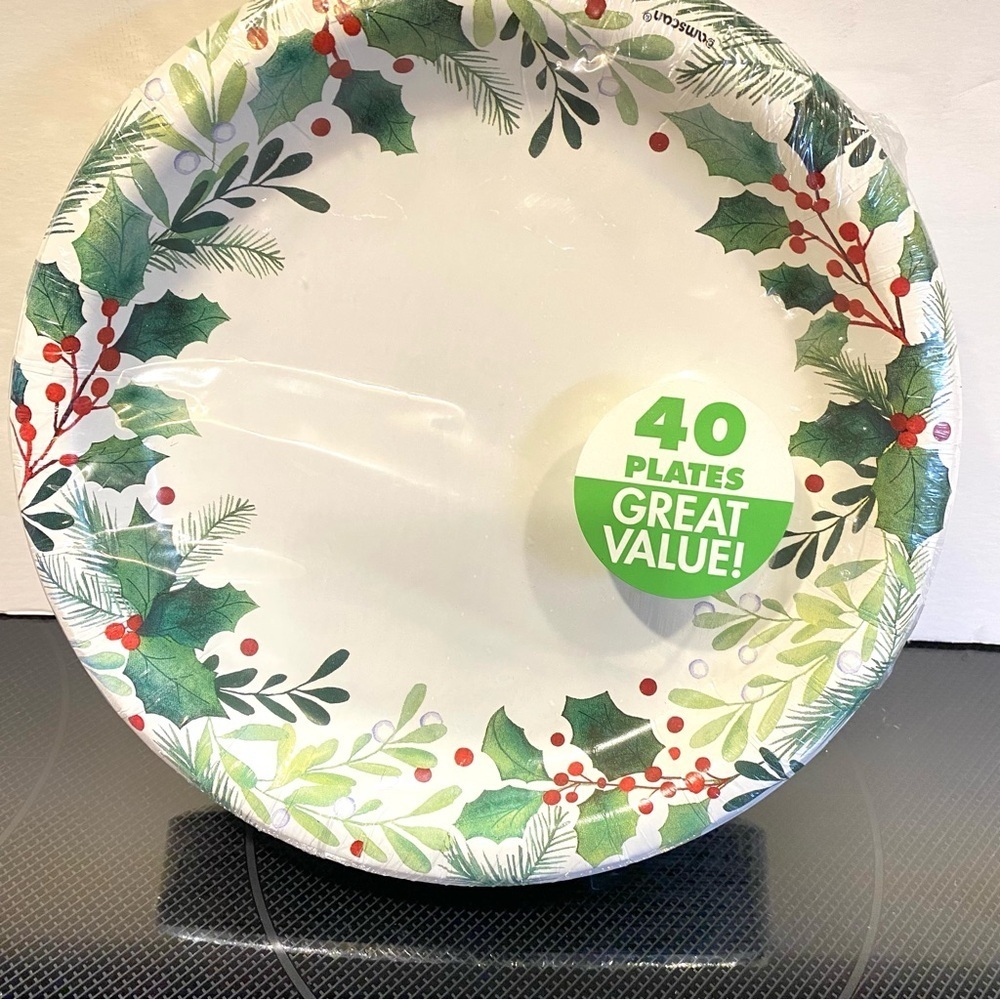 NEW Traditionnel Christmas Holly Leaves Paper Plates - 8.5in / 21.5cm - 40pcs - Picture 4 of 4
